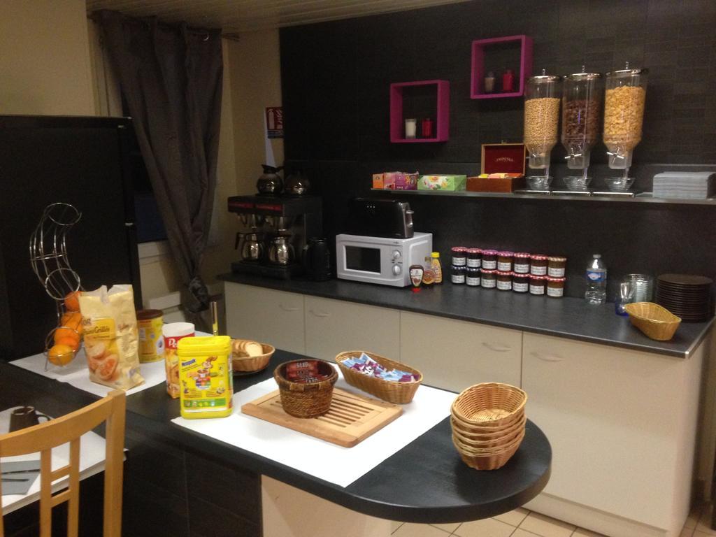 Hotel M&R Ifs Bagian luar foto