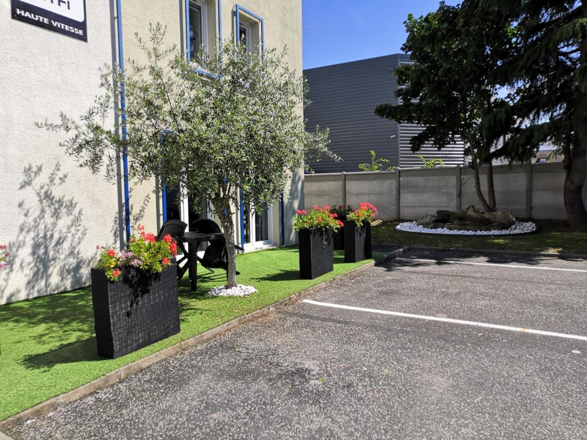 Hotel M&R Ifs Bagian luar foto