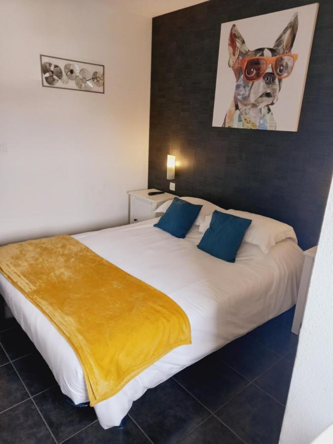 Hotel M&R Ifs Bagian luar foto