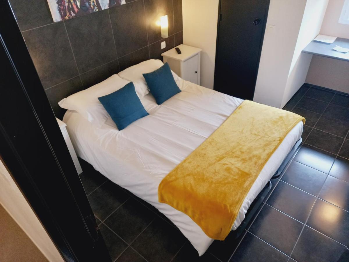 Hotel M&R Ifs Bagian luar foto