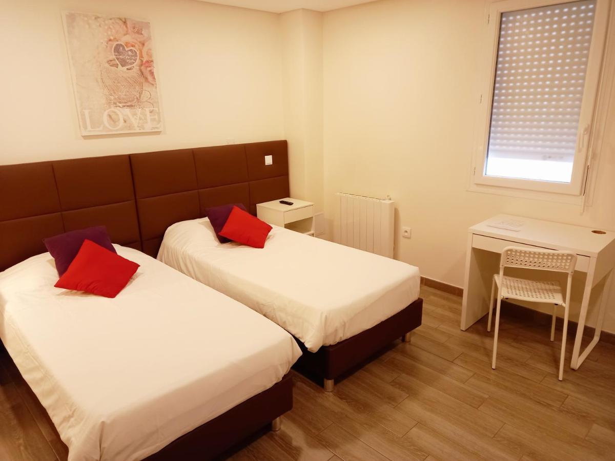 Hotel M&R Ifs Bagian luar foto