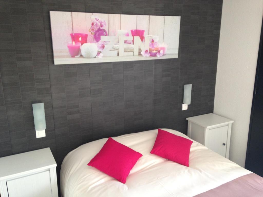 Hotel M&R Ifs Ruang foto