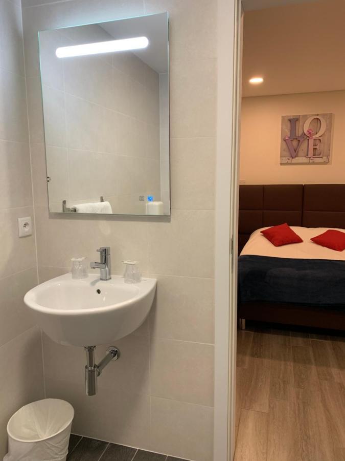 Hotel M&R Ifs Bagian luar foto